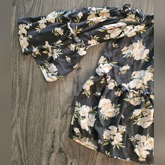 szS American Eagle Floral Off-Shoulder Peasant Top Tiered Bohemian Blouse - Picture 7 of 9